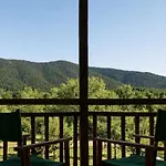 Daire Lofts - Cozy 2-level Loft With Fireplace & Mountain Views