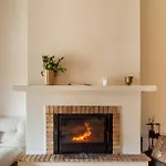 Lofts - Cozy 2-level Loft With Fireplace & Mountain Views Apartmán *