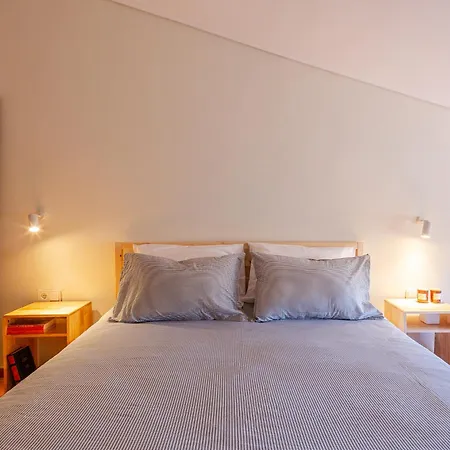 Lofts - Cozy 2-level Loft With Fireplace & Mountain Views Apartamento Vitina