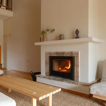 Lofts - Cozy 2-level Loft With Fireplace & Mountain Views