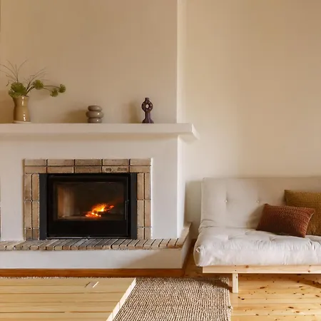 Апартаменты Lofts - Cozy 2-level Loft With Fireplace & Mountain Views Витина