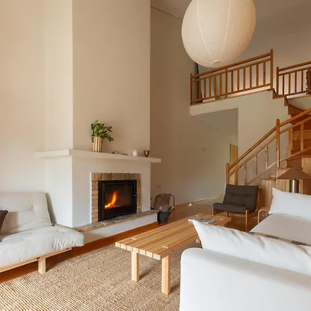 Lofts - Cozy 2-level Loft With Fireplace & Mountain Views *