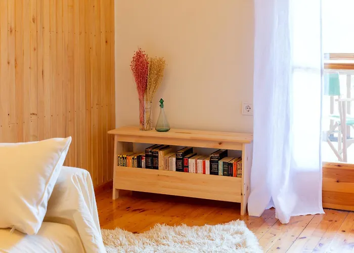 Apartman Lofts - Cozy 2-level Loft With Fireplace & Mountain Views