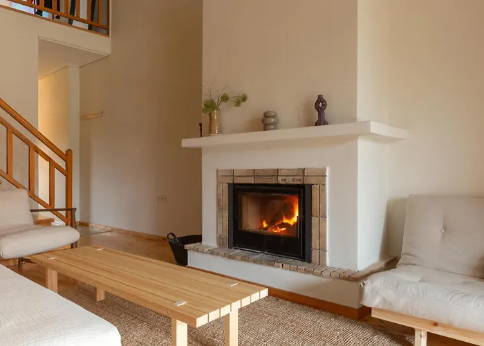 Lofts - Cozy 2-level Loft With Fireplace & Mountain Views