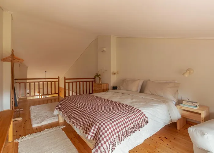 Lofts - Cozy 2-level Loft With Fireplace & Mountain Views