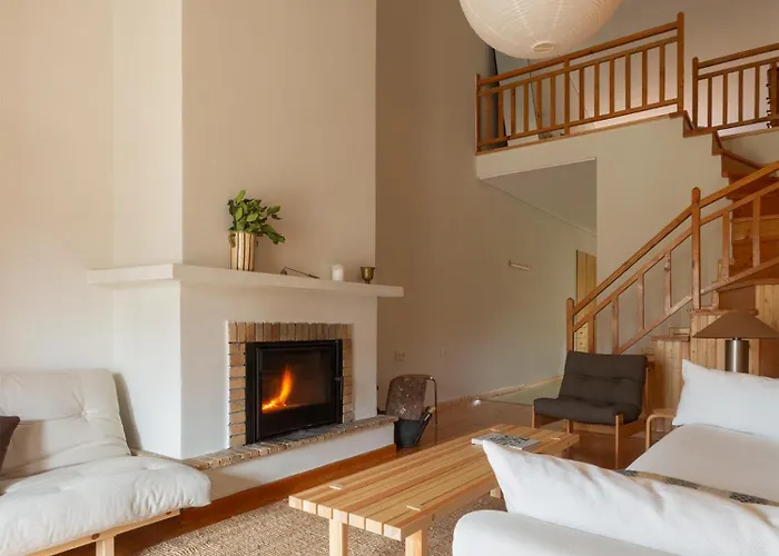 Lofts - Cozy 2-level Loft With Fireplace & Mountain Views *